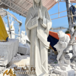 Tượng Đức Mẹ Núi Cúi